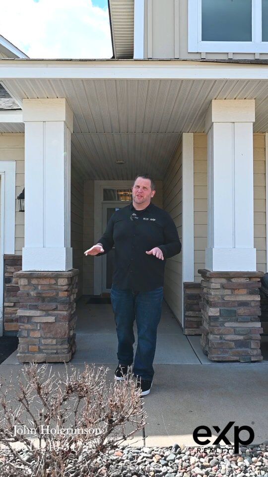 New Listing!  Going live on Friday, make sure to set up a showing, you don't want to miss it!

Open house options Saturday 12-2, Sunday 3-5. 

Reach out to set up a showing!

#ramsey #comingsoon #hotproperty #singlelevel #openconcept #mnrealtor #iconrealestatemn #eXprealty #johnholgrimsonrealestate